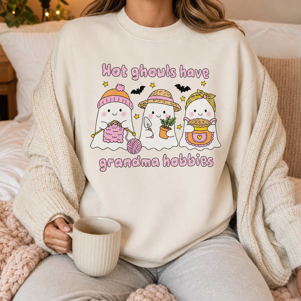 Sweat Oversize Halloween Femme - Hot Ghouls Have Grandma Hobbies