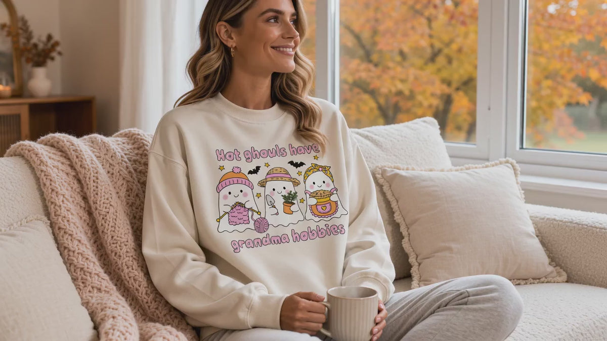 Sweat Oversize Halloween Femme - Hot Ghouls Have Grandma Hobbies